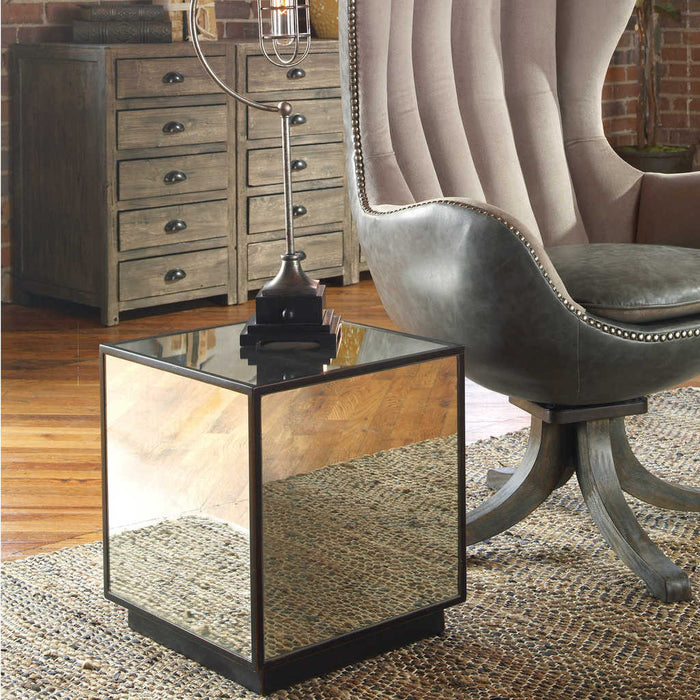 Matty Mirrored Cubes Square