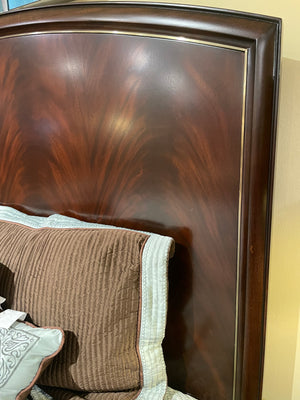 Gramercy Queen Bed in Mahogany Finish